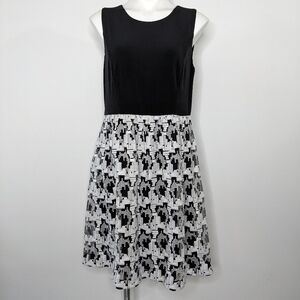 ✨3/$15  Tommy Hilfiger black white fit & flare dress 12